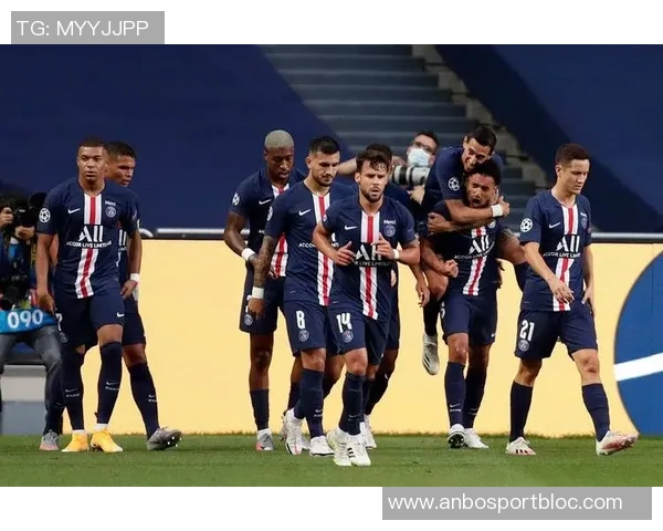 纳赛尔与巴黎FC高层关系融洽定期会面共同打板式网球