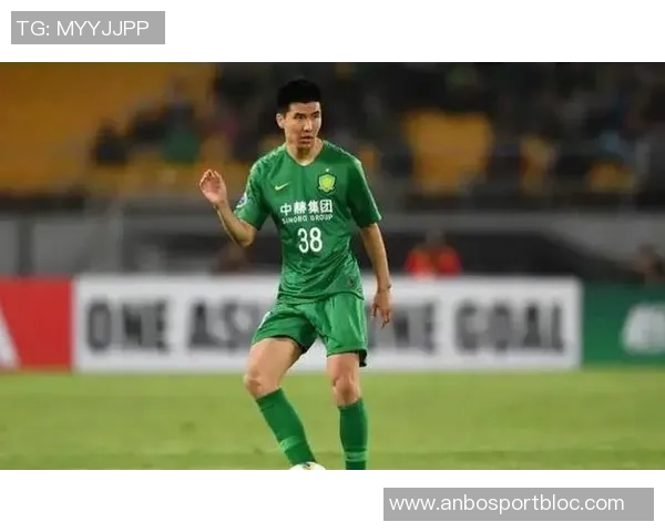 国安新内援今晚抵达北京王刚续约一年助力球队发展